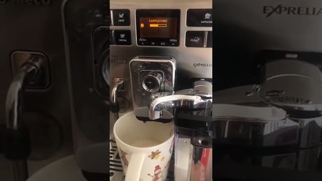 Профессиональная кофемашина PHILIPS SAECO EXPRELIA HD 8856 смотреть онлайн