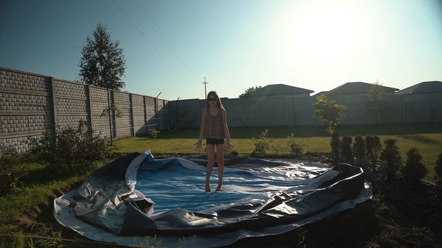 Надувний басейн Happy People Quick Up Pool Set зі сходами, насосом та фільтром для води смотреть онлайн