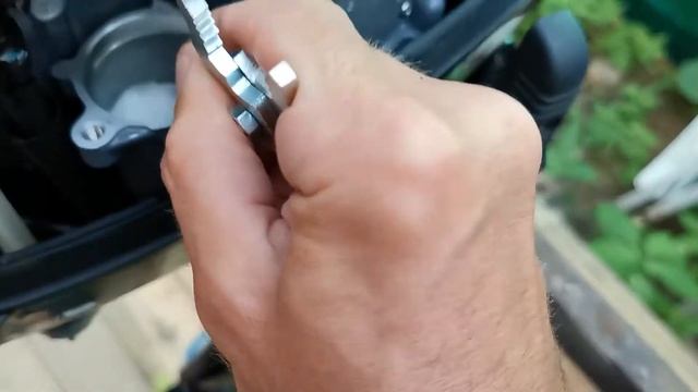 Suzuki DF 6 A замена масла смотреть онлайн