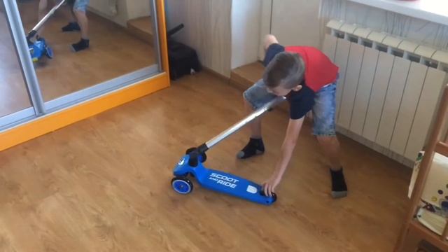 Scoot&Ride Highwaykick 3 трехколесный самокат со складной ручкой. Обзор смотреть онлайн