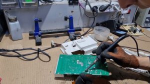 Стиральная машина Аристон не сливает воду выдаёт ошибку f11! Сгорел насос как его заменить?!