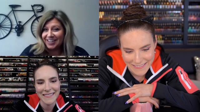 Video Calling Holo Taco Customers смотреть онлайн