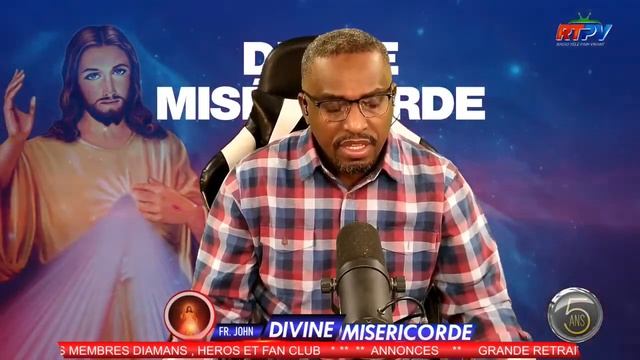 CHAPELET DIVINE MISERICORDE AVEC FR. JOHN / 01 / 17 / 2024 смотреть онлайн