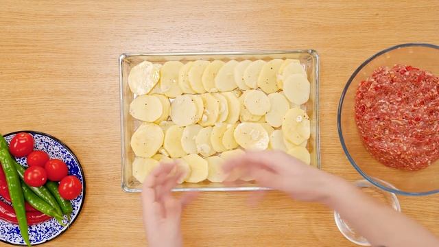 Eti Kurutmadan Lokum Gibi Pişirmenin Yolu: Tepside Et Basması Tarifi - Etli Yemek Tarifleri