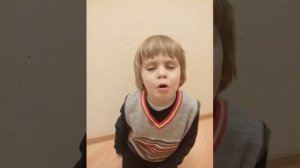 Ахундова Алла - Красивая девочка. читает Демьян Дробышев