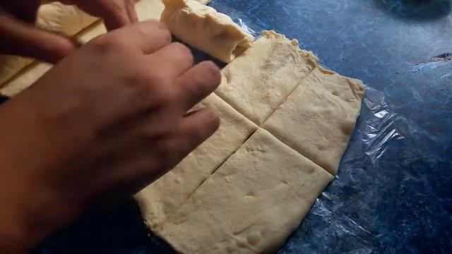 Ленивые сосиски в тесте. Сосиски в слоёном тесте смотреть онлайн