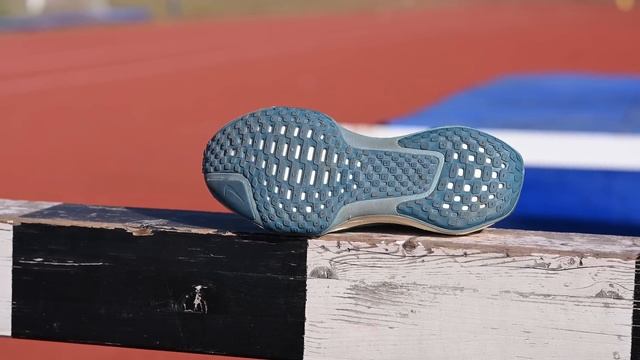 Nike Invincible 3 | la recensione di una scarpa MORBIDA e REATTIVA смотреть онлайн
