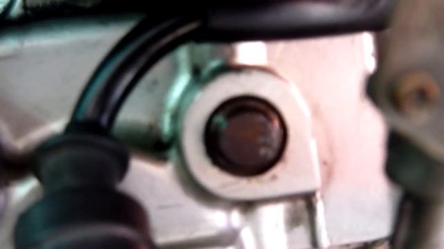 GrassTracker 250 搖臂軸會晃動 滲油- 2 смотреть онлайн