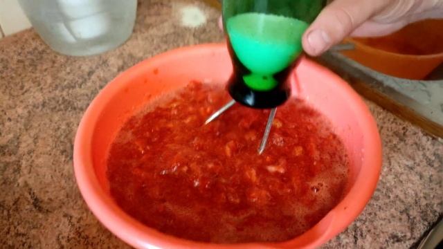 ПЕРЕТЁРТАЯ КЛУБНИКА С САХАРОМ, ЗИМОЙ ОЧЕНЬ ВКУСНО КУШАТЬ#кулинария смотреть онлайн
