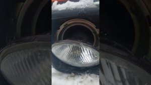 Замена лампы ?на передней фаре НИВА Урбан ВАЗ-21214 БЕЗ СНЯТИЯ РЕШЁТКИ РАДИАТОРА ? Перегорают лампы