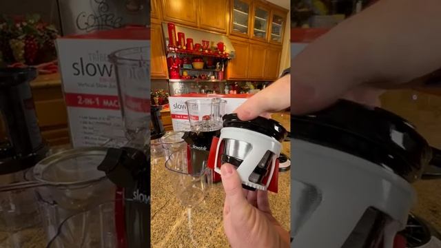Tribest Slowstar SW 2000 Vertical Masticating Cold Press Juicer & Juice Extractor Review смотреть онлайн