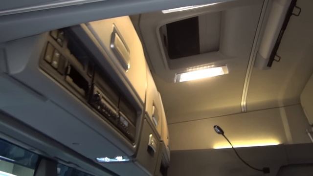 Renault Trucks T 460 Comfort Chassis Truck (2019) Exterior and Interior смотреть онлайн