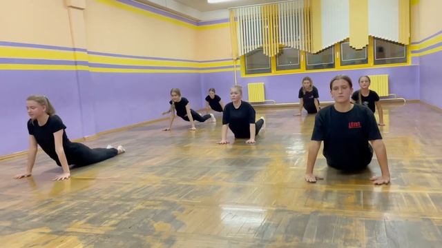 Занятия в школе танца "Менада" | Филиал Скрипникова | Октябрь 2021 смотреть онлайн