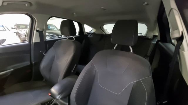 FORD Focus 1.5 TDCi Zetec (s/s) 5dr смотреть онлайн