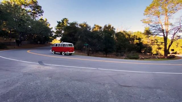 1959 Volkswagen Deluxe 23-Window Bus Driving Video @Bringatrailer смотреть онлайн