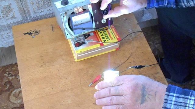 проверка светодиодов и про ВМС на 40ампер. смотреть онлайн