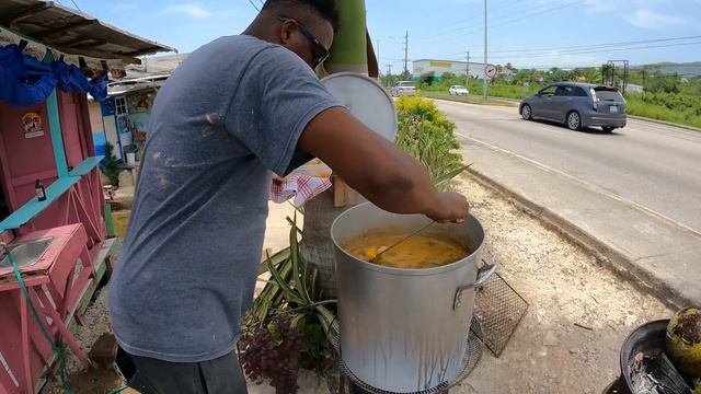 STREET SIDE FRY CONGRI [CONGER] EEL!! JAMAICA STREET FOOD!!