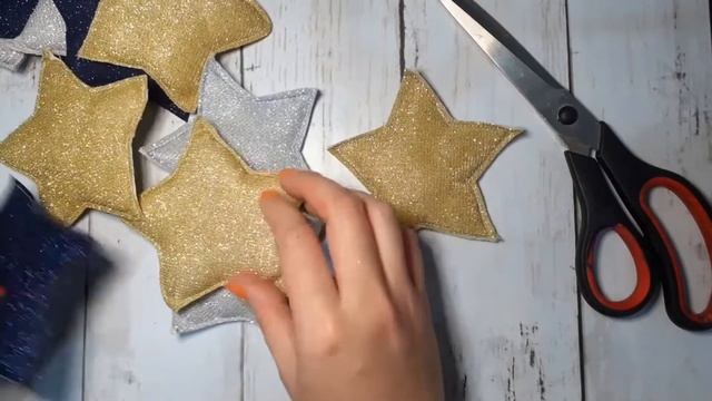 Готовимся к новому году заранее . Сшить звезда из остатков ткани!! смотреть онлайн