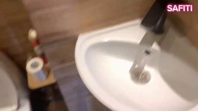 НЕЛЕГАЛЬНЫЙ ТРЕШ-САЛОН в Сочи / «Это не салон, это мой дом, я тут живу» / Салон вызвал полицию! смотреть онлайн