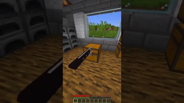 Разрезал и съел сундук в Майнкрафт