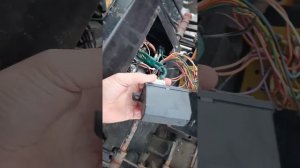 Замена реле поворотов.