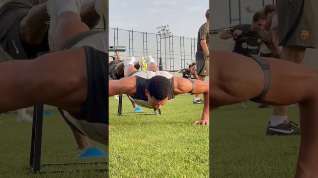 Барселона - упражнения по физической подготовке смотреть онлайн