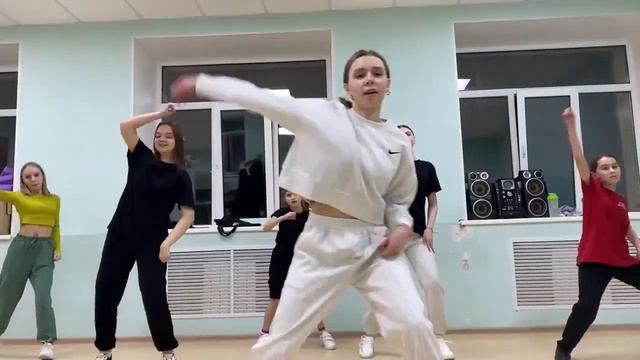 Первое занятие студии современного танца "Атмосфера" смотреть онлайн
