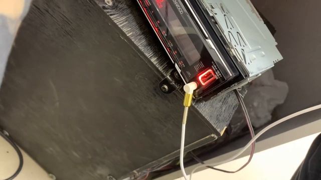 Автомагнитола Kenwood KMM-123Y смотреть онлайн