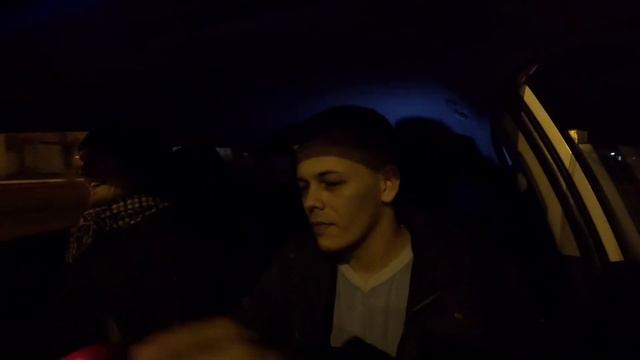 Пассажиры вывели из себя // Фанаты в Яндекс такси // Очень веселые пассажиры смотреть онлайн