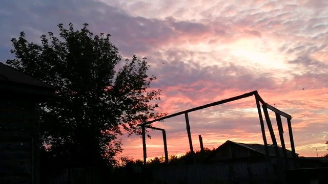 РАССВЕТ В ДЕРЕВНЕ //БУЖУ СЫНА НА РАБОТУ смотреть онлайн