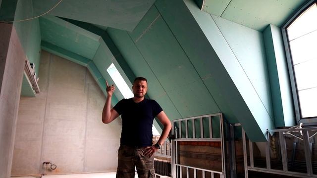 Квартира в мансардном этаже / Черновой этап смотреть онлайн