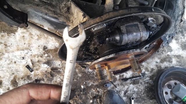 ЗАМЕНА ТОРМОЗНОГО ЗАДНЕГО ЦИЛИНДРА(ХЕНДЭ СОЛЯРИС 2021г.) смотреть онлайн