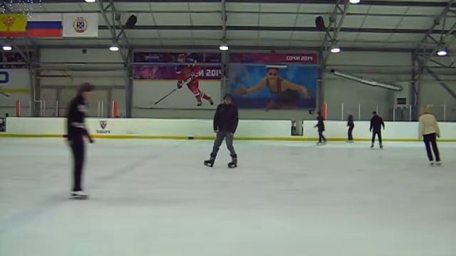 Танцы на ледовых коньках 001 - Dancing on ice skates 001 смотреть онлайн