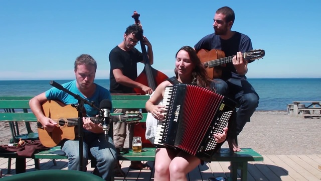 ПРИЯТНАЯ ИНСТРУМЕНТАЛЬНАЯ УЛИЧНАЯ МУЗЫКА ► Классная Мелодия смотреть онлайн