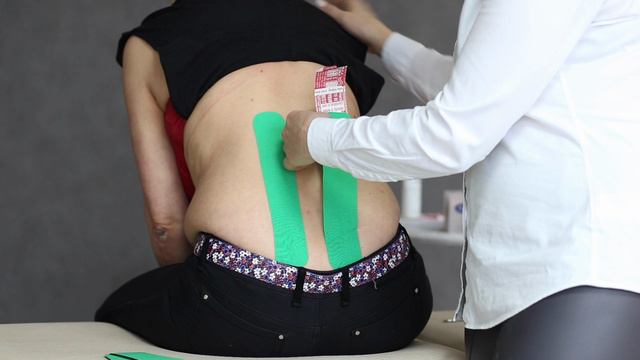 Тейпирование поясничного отдела. Кинезио тейпирование. Специалист: Вера Соболевская.