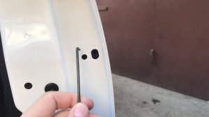 Снятие передних дверных ручек Volkswagen Polo