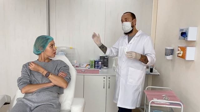 Мои проколы ушей + новый прокол Хеликса у мастера//  почему нельзя делать проколы пистолетом