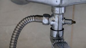 Ремонт переключателя душа на смесителе в ванной за 1 минуту