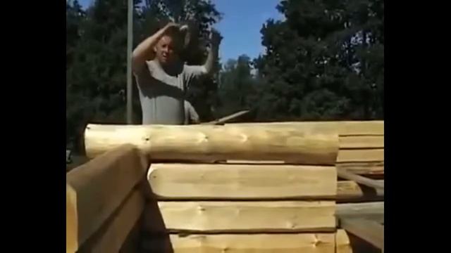 Разметка и рубка чашки оцилиндрованного бруса смотреть онлайн