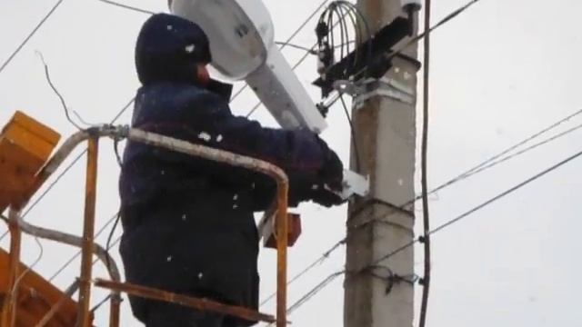 Настройка угла кронштейна светильника ЖКУ смотреть онлайн