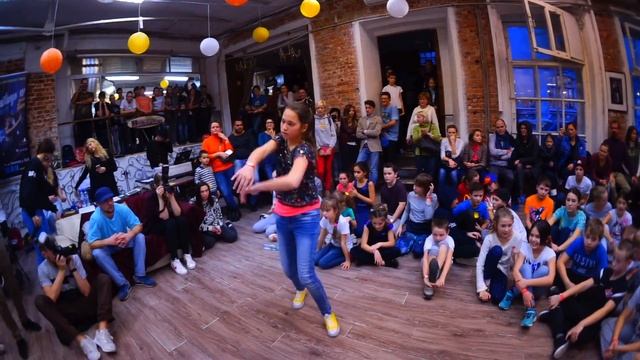 D-stance BIGbattle [Hip Hop]' D-stance Kids' 1/4 Кириллова Настя (win) vs Хохлаткин Егор смотреть онлайн