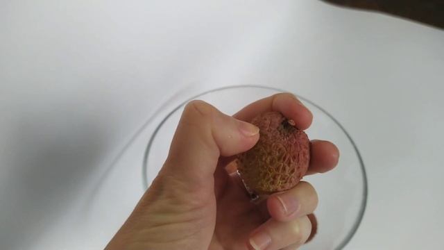 ПРОБУЕМ ЛИЧИ. ЧТО ЭТО ЗА ЭКЗОТИЧЕСКИЙ ФРУКТ? #latvija #latvia смотреть онлайн