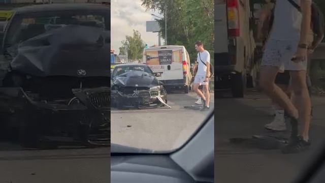 Купил БМВ и решил, что ты бессмертный. смотреть онлайн