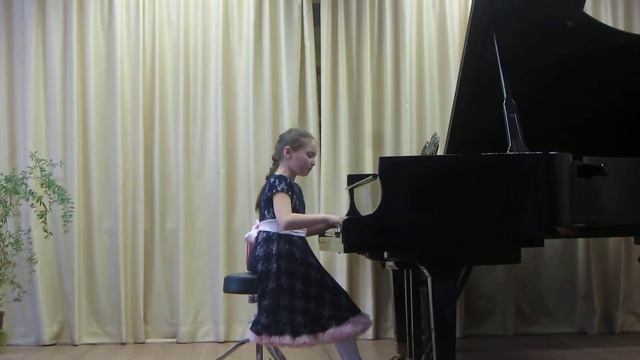 В. Лютославский "Пьеса для четырех пальцев". Исполнитель Порывкина Мария смотреть онлайн