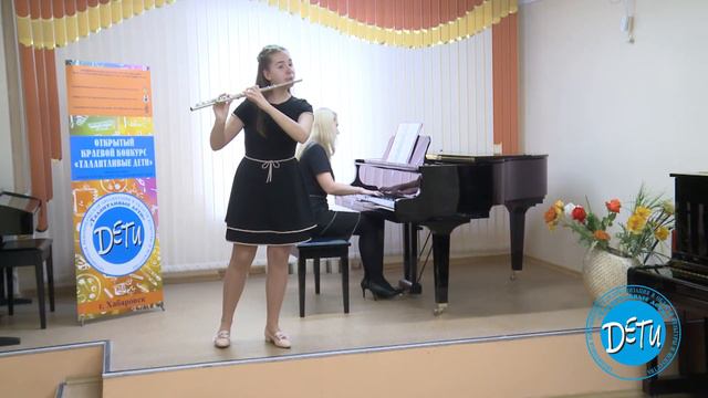 Терновская Мария г. Хабаровск - Анданте для флейты с оркестром смотреть онлайн