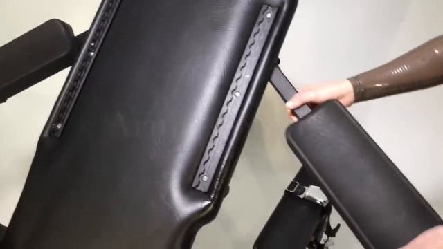 Strafbock System "HELLCAT" von StyleFetish смотреть онлайн