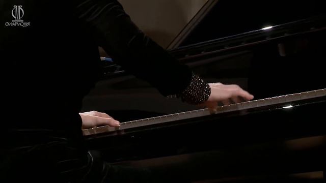 Polina Osetinskaya Plays Bach Siciliano BWV 1031 (arr. Kempff)
