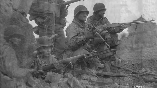 ЧЕМ СНАРЯЖАЛИ СОЛДАТ США ВО ВТОРОЙ МИРОВОЙ? смотреть онлайн