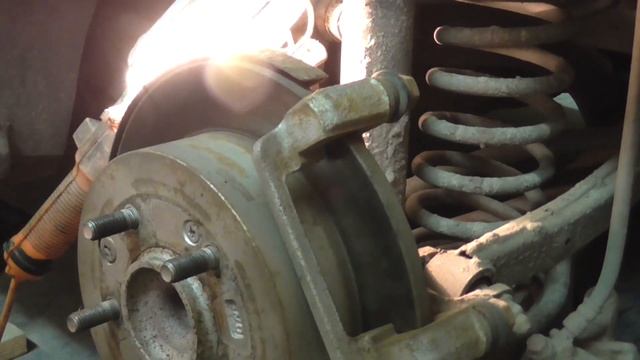 Хендай Элантра 4 HD - замена задних тормозных колодок