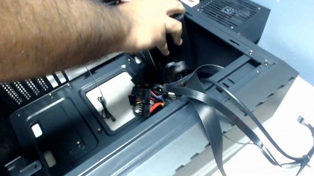 Ensamble Aerocool STREAK con i3 7100 + 8gb ddr4 + Gtx 1050 смотреть онлайн